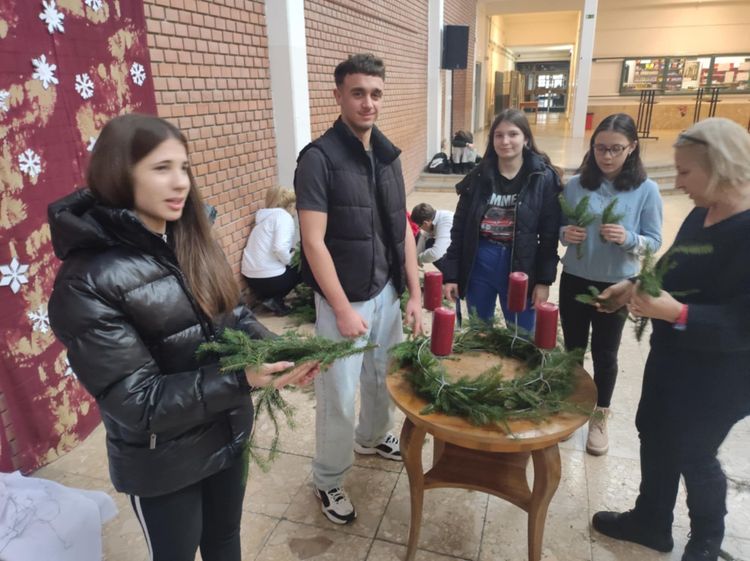 Adventi készülődés az Acsádyban